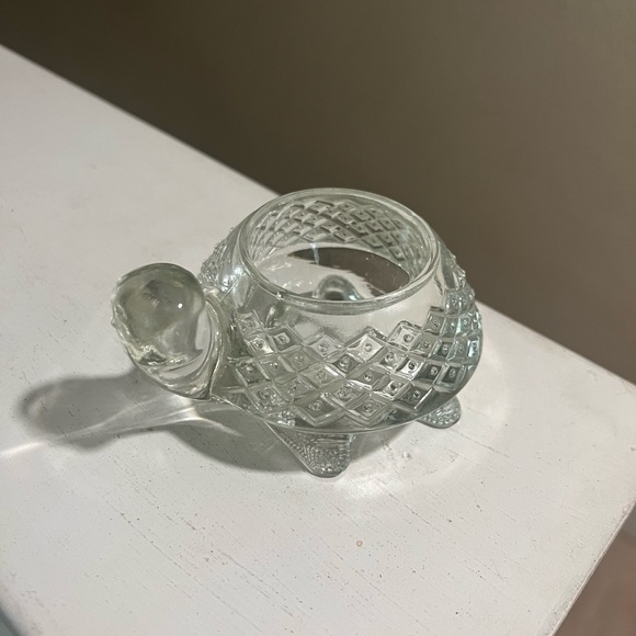 Vintage Avon Pressed Crystal Glass Turtle Tea Light Votive Candle Holder - Picture 2 of 8